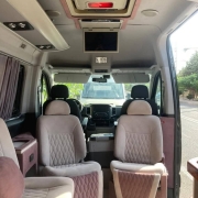 داخل خودروهای ون VIP 3